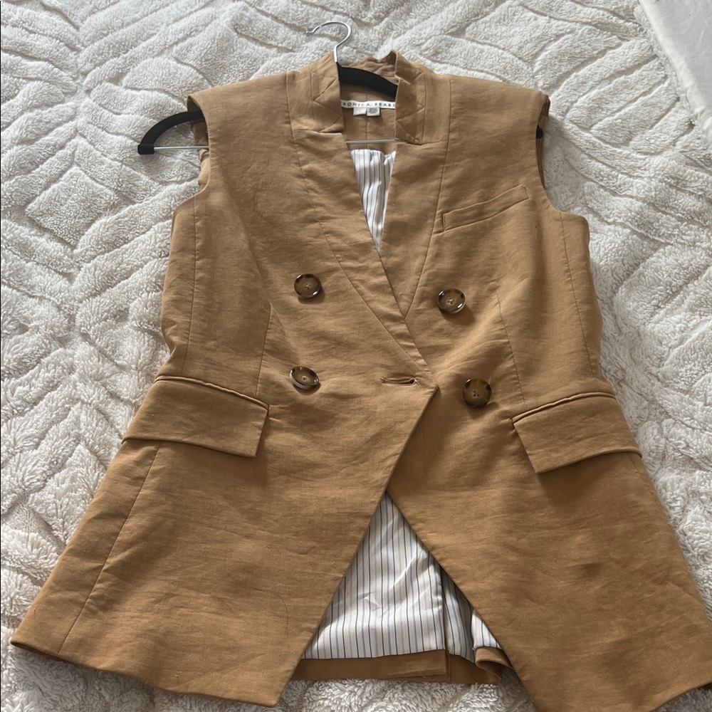 Veronica Beard Camel Double-Breasted Vest and Shorts Set - Picture 3 of 12